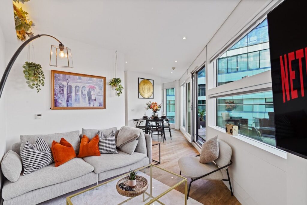 Luxury Cube Penthouse 2BR 2BA, City Center