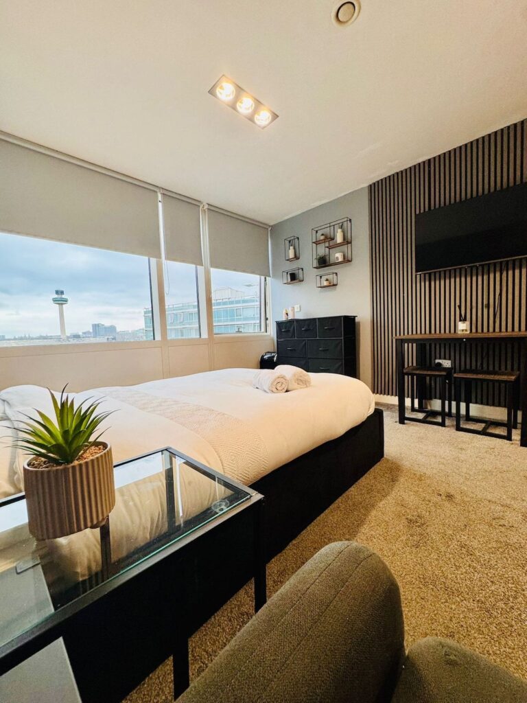 Stylish City Studio w/ Parking Liverpool